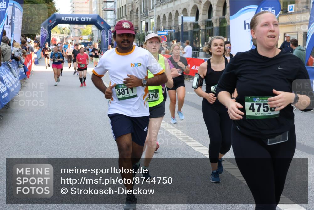 07.09.2025 - BARMER Alsterlauf Strokosch-Dieckow http://msf.ph/oto/8744750 07.09.2025 10:17:38 Ziel 2286, 2493, 2821, 2901, 3000, 3194, 3199, 3200, 3435, 3723, 3724, 3862, 3881, 4009, 4200, 4322, 4404, 4802, 4818, 5033, 5168, 5464, 5465, 5994, 8119, 8149, 8214, 8326 meine-sportfotos.de