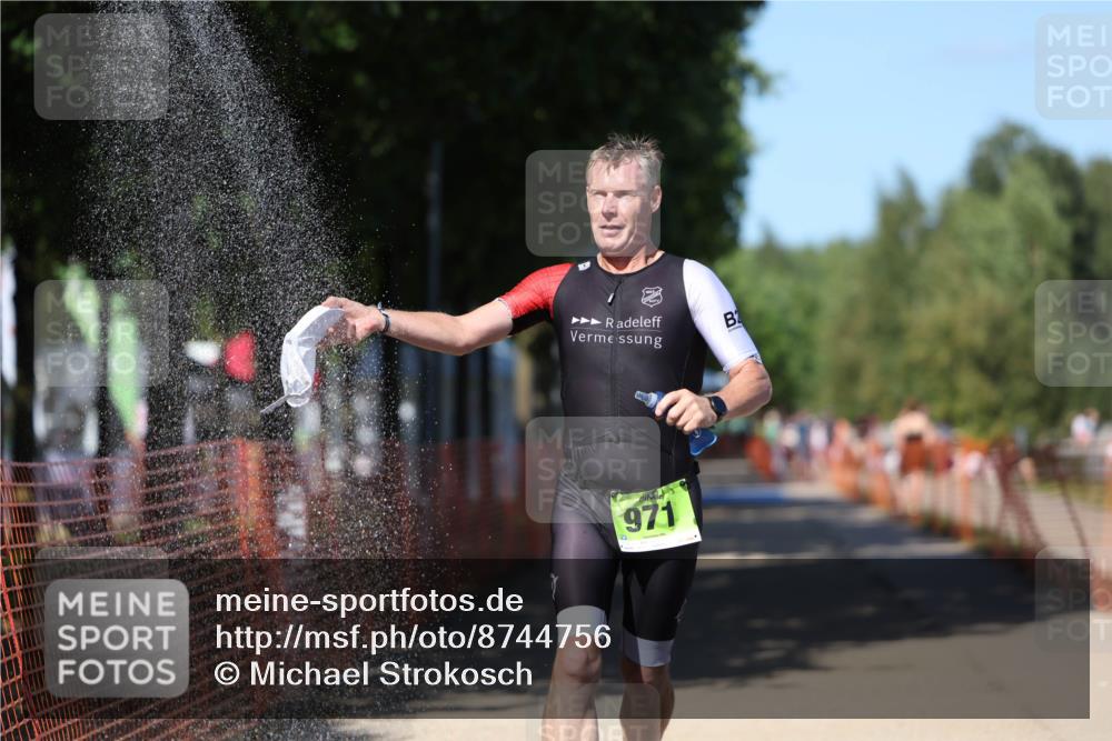 07.09.2025 - 19. Norderstedt Triathlon Michael Strokosch http://msf.ph/oto/8744756 07.09.2025 14:45:19 Laufen 971 meine-sportfotos.de