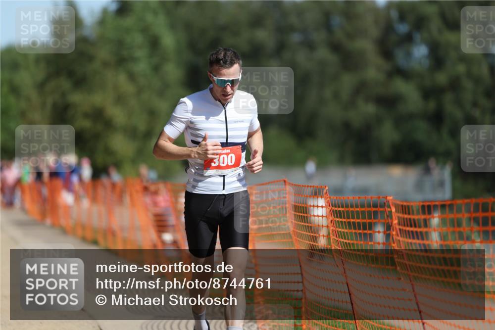 07.09.2025 - 19. Norderstedt Triathlon Michael Strokosch http://msf.ph/oto/8744761 07.09.2025 11:57:52 Laufen 300, 1179, 1186, 1211 meine-sportfotos.de
