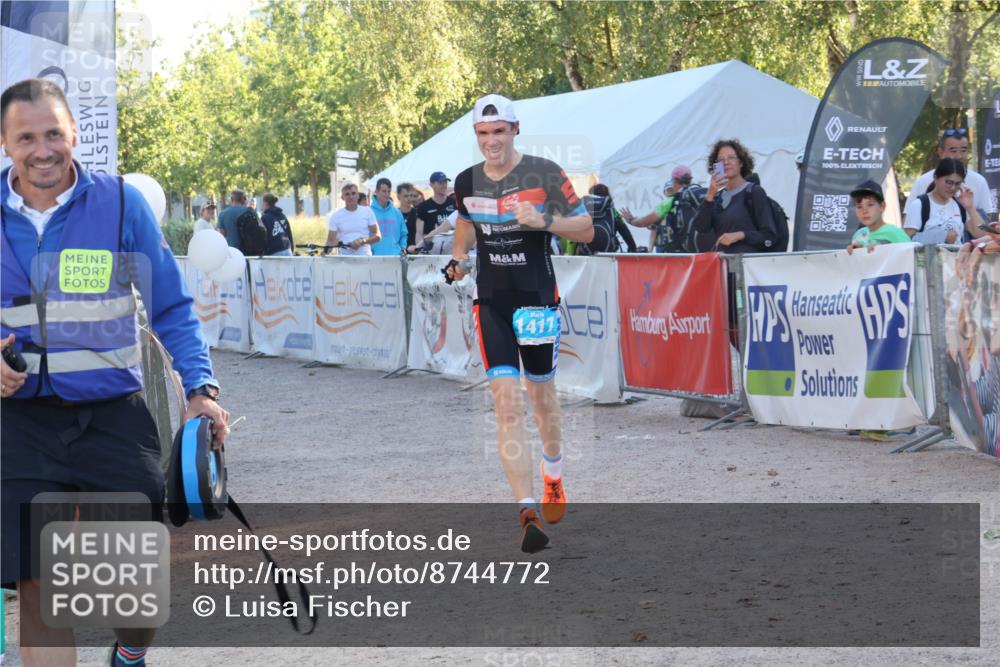 07.09.2025 - 19. Norderstedt Triathlon Luisa Fischer http://msf.ph/oto/8744772 07.09.2025 17:15:23 Ziel 1417 meine-sportfotos.de
