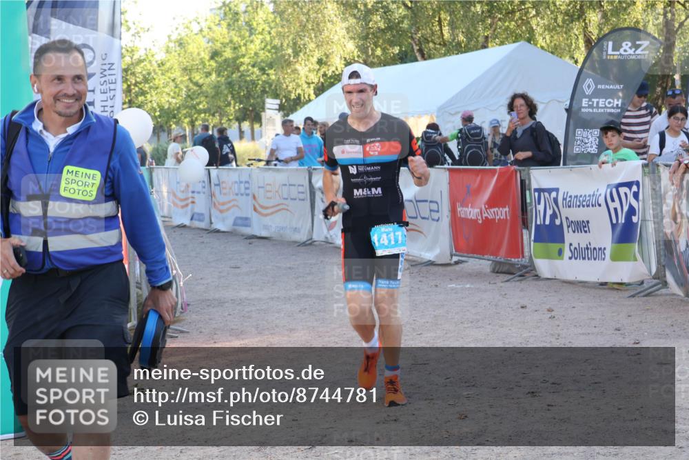 07.09.2025 - 19. Norderstedt Triathlon Luisa Fischer http://msf.ph/oto/8744781 07.09.2025 17:15:24 Ziel 1417 meine-sportfotos.de