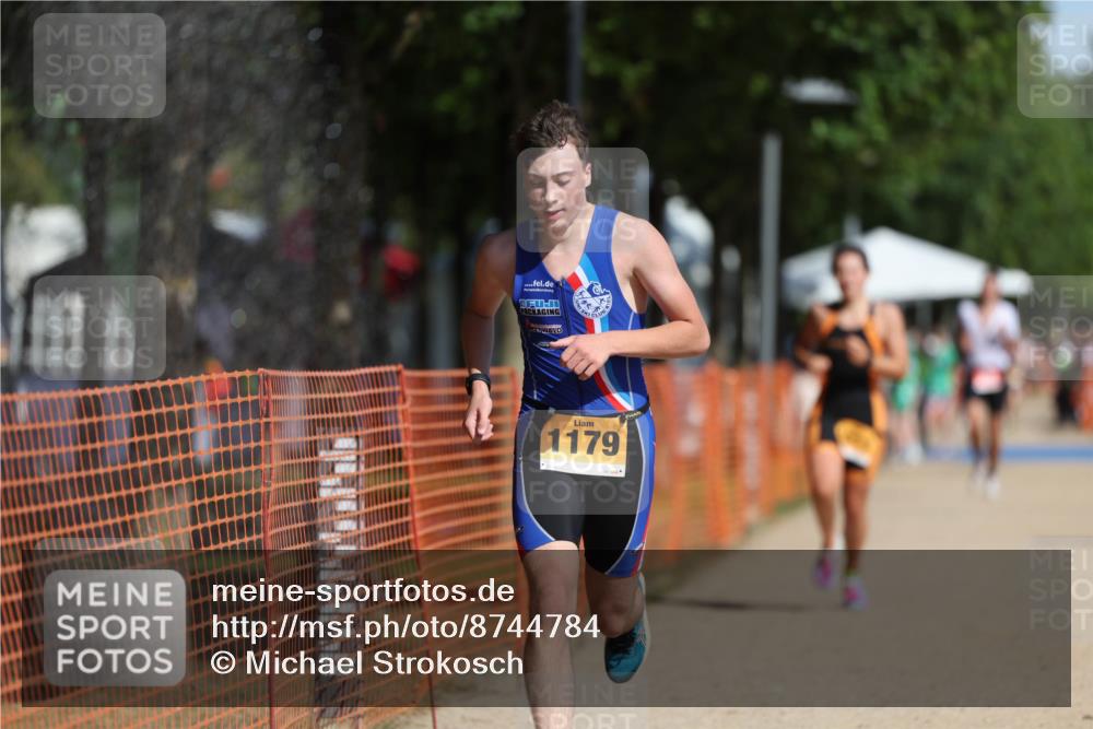 07.09.2025 - 19. Norderstedt Triathlon Michael Strokosch http://msf.ph/oto/8744784 07.09.2025 11:57:53 Laufen 300, 1179, 1211 meine-sportfotos.de