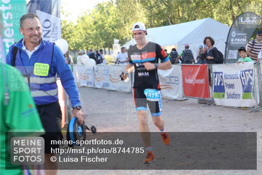 07.09.2025 - 19. Norderstedt Triathlon Luisa Fischer http://msf.ph/oto/8744785 07.09.2025 17:15:24 Ziel 1417 meine-sportfotos.de