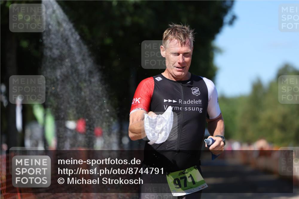 07.09.2025 - 19. Norderstedt Triathlon Michael Strokosch http://msf.ph/oto/8744791 07.09.2025 14:45:20 Laufen 971 meine-sportfotos.de