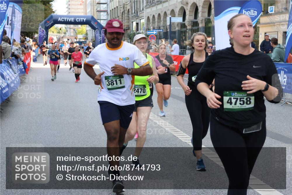 07.09.2025 - BARMER Alsterlauf Strokosch-Dieckow http://msf.ph/oto/8744793 07.09.2025 10:17:38 Ziel 2286, 2493, 2821, 2901, 3000, 3194, 3199, 3200, 3435, 3723, 3724, 3862, 3881, 4009, 4200, 4322, 4404, 4802, 4818, 5033, 5168, 5464, 5465, 5994, 8119, 8149, 8214, 8326 meine-sportfotos.de