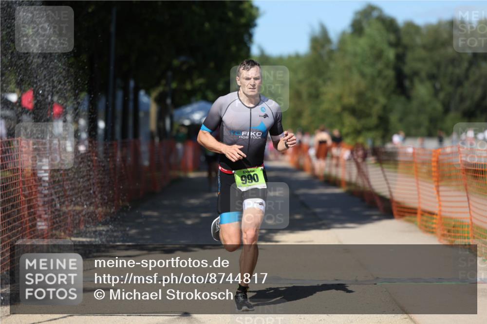 07.09.2025 - 19. Norderstedt Triathlon Michael Strokosch http://msf.ph/oto/8744817 07.09.2025 14:45:44 Laufen 961, 990 meine-sportfotos.de