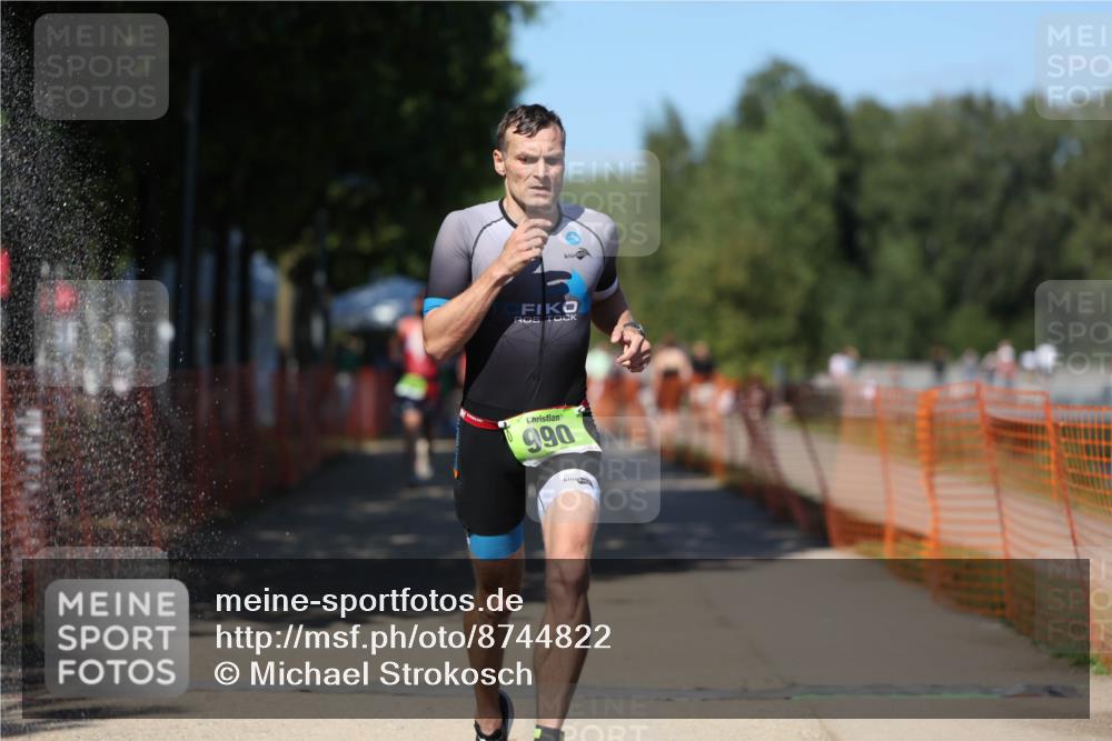 07.09.2025 - 19. Norderstedt Triathlon Michael Strokosch http://msf.ph/oto/8744822 07.09.2025 14:45:44 Laufen 961, 990 meine-sportfotos.de