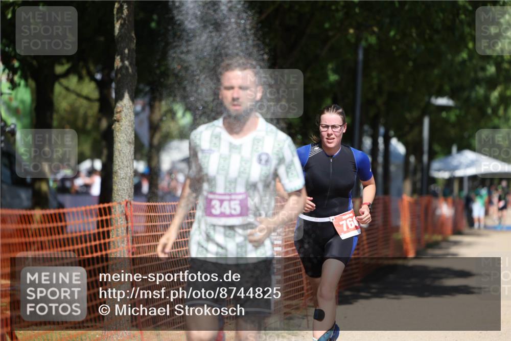 07.09.2025 - 19. Norderstedt Triathlon Michael Strokosch http://msf.ph/oto/8744825 07.09.2025 13:10:17 Laufen 243, 309, 345, 766 meine-sportfotos.de