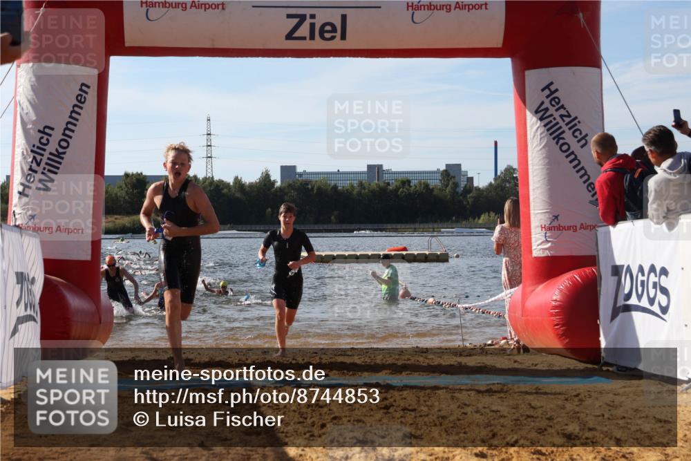 07.09.2025 - 19. Norderstedt Triathlon Luisa Fischer http://msf.ph/oto/8744853 07.09.2025 10:23:30 Schwimmen 74, 637, 651, 668, 678, 689 meine-sportfotos.de
