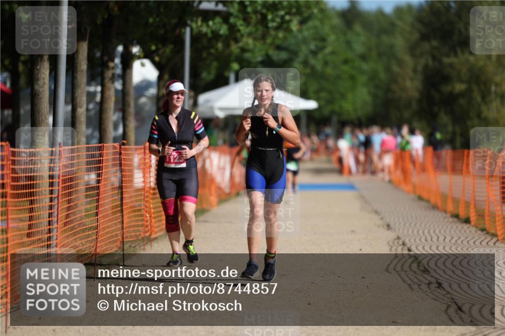 07.09.2025 - 19. Norderstedt Triathlon Michael Strokosch http://msf.ph/oto/8744857 07.09.2025 10:59:15 Laufen 64, 83, 1123 meine-sportfotos.de