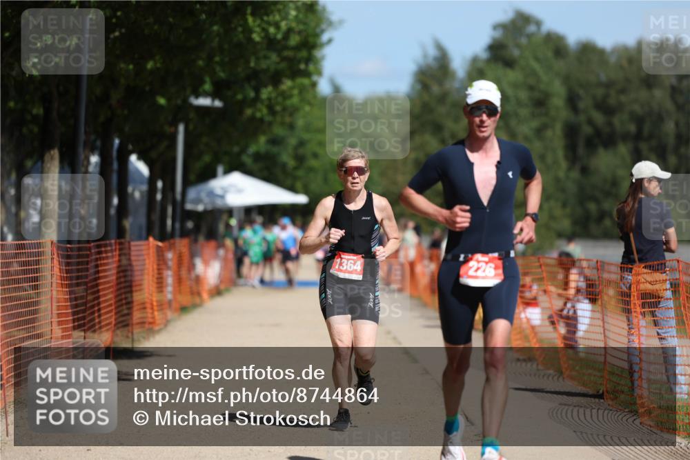 07.09.2025 - 19. Norderstedt Triathlon Michael Strokosch http://msf.ph/oto/8744864 07.09.2025 12:34:41 Laufen 226, 1364 meine-sportfotos.de