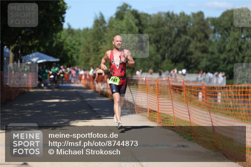 07.09.2025 - 19. Norderstedt Triathlon Michael Strokosch http://msf.ph/oto/8744873 07.09.2025 14:45:49 Laufen 961 meine-sportfotos.de