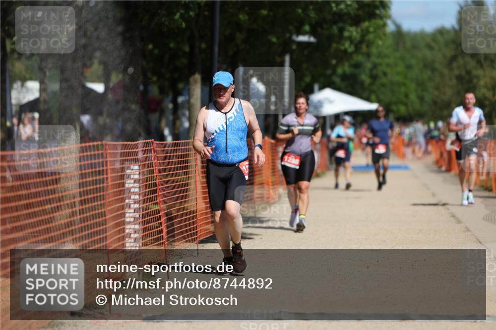 07.09.2025 - 19. Norderstedt Triathlon Michael Strokosch http://msf.ph/oto/8744892 07.09.2025 12:35:02 Laufen 838, 1286, 1371 meine-sportfotos.de