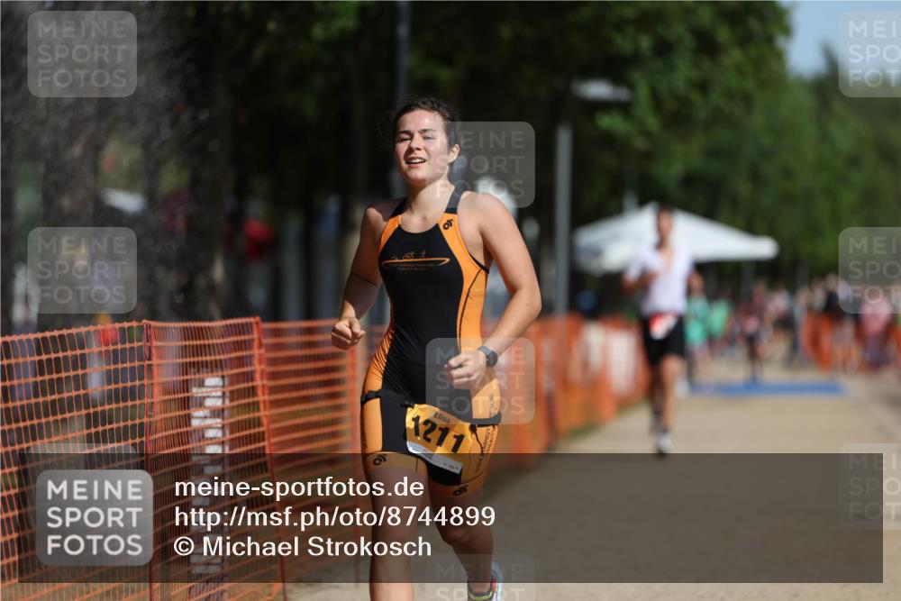 07.09.2025 - 19. Norderstedt Triathlon Michael Strokosch http://msf.ph/oto/8744899 07.09.2025 11:57:57 Laufen 276, 300, 1179, 1211, 1219 meine-sportfotos.de