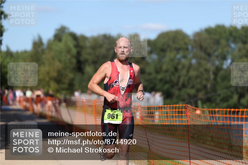07.09.2025 - 19. Norderstedt Triathlon Michael Strokosch http://msf.ph/oto/8744920 07.09.2025 14:45:51 Laufen 961 meine-sportfotos.de