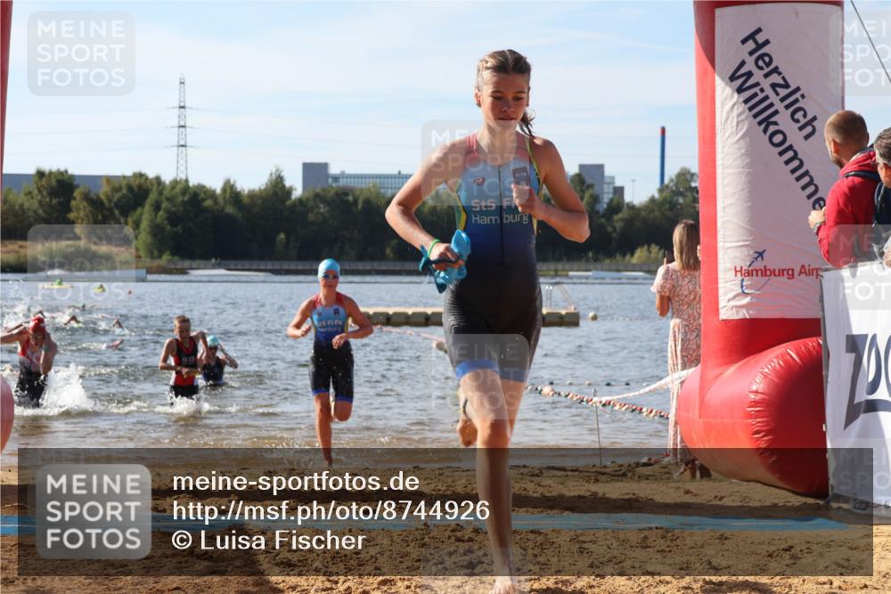 07.09.2025 - 19. Norderstedt Triathlon Luisa Fischer http://msf.ph/oto/8744926 07.09.2025 10:23:37 Schwimmen 57, 76, 107, 637, 651, 661, 678, 689 meine-sportfotos.de
