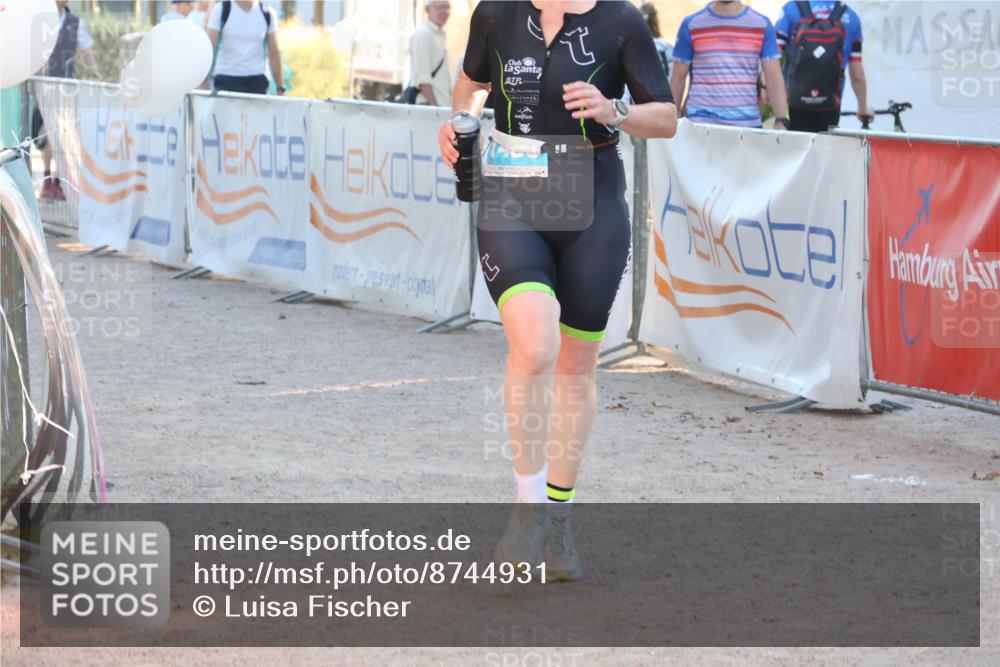 07.09.2025 - 19. Norderstedt Triathlon Luisa Fischer http://msf.ph/oto/8744931 07.09.2025 17:16:15 Ziel 1450 meine-sportfotos.de