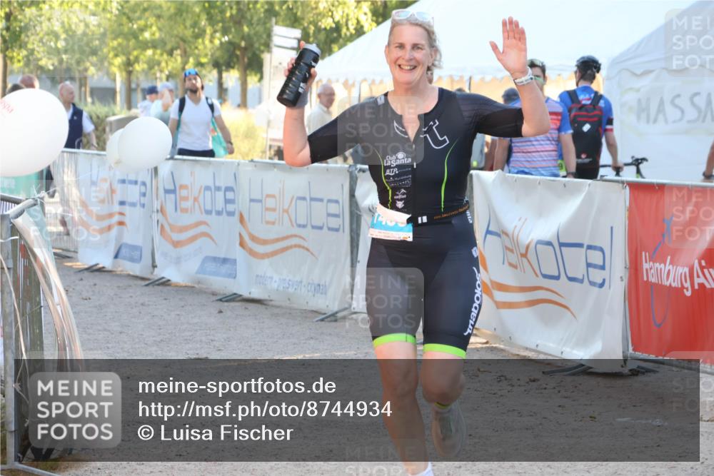 07.09.2025 - 19. Norderstedt Triathlon Luisa Fischer http://msf.ph/oto/8744934 07.09.2025 17:16:16 Ziel 1450 meine-sportfotos.de