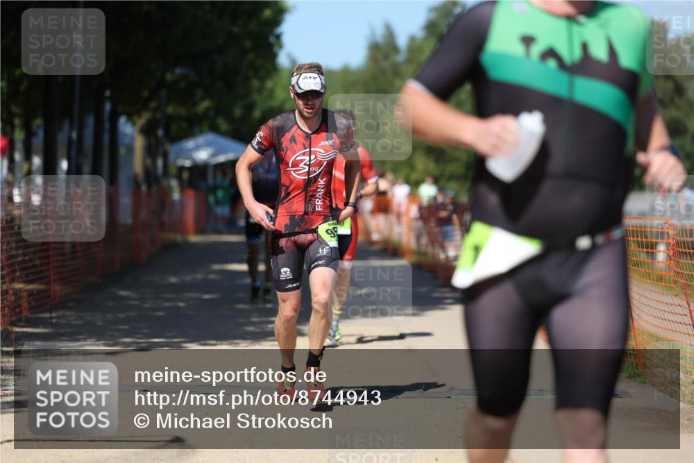 07.09.2025 - 19. Norderstedt Triathlon Michael Strokosch http://msf.ph/oto/8744943 07.09.2025 14:46:04 Laufen 959, 976, 991, 1034 meine-sportfotos.de