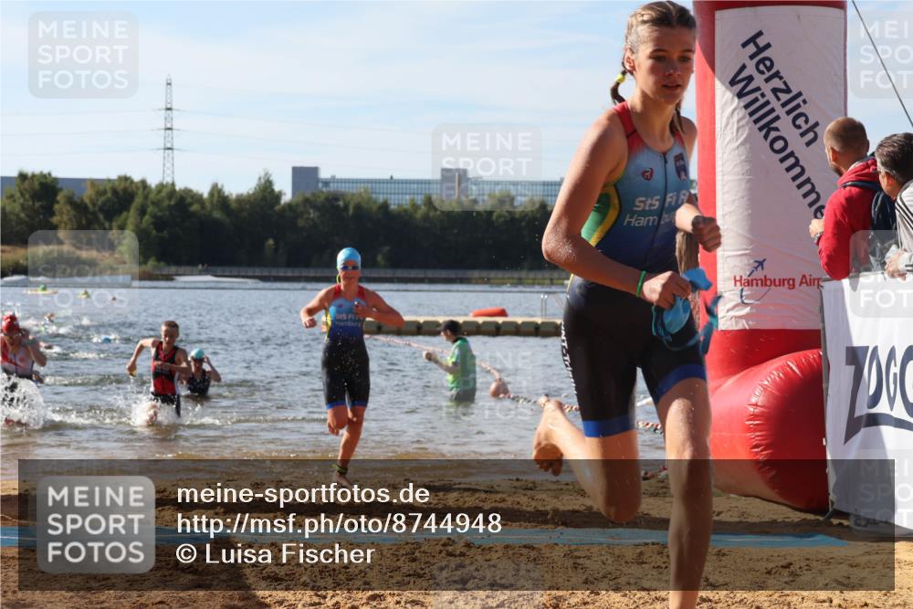 07.09.2025 - 19. Norderstedt Triathlon Luisa Fischer http://msf.ph/oto/8744948 07.09.2025 10:23:38 Schwimmen 57, 76, 107, 637, 651, 661, 678, 689 meine-sportfotos.de