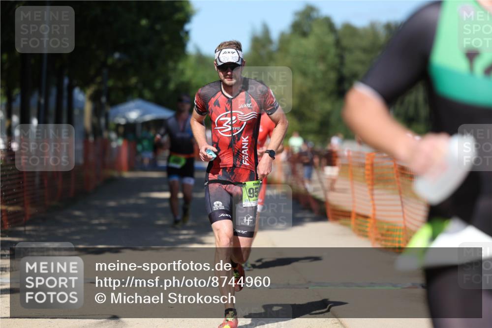 07.09.2025 - 19. Norderstedt Triathlon Michael Strokosch http://msf.ph/oto/8744960 07.09.2025 14:46:05 Laufen 392, 959, 976, 991, 1034 meine-sportfotos.de