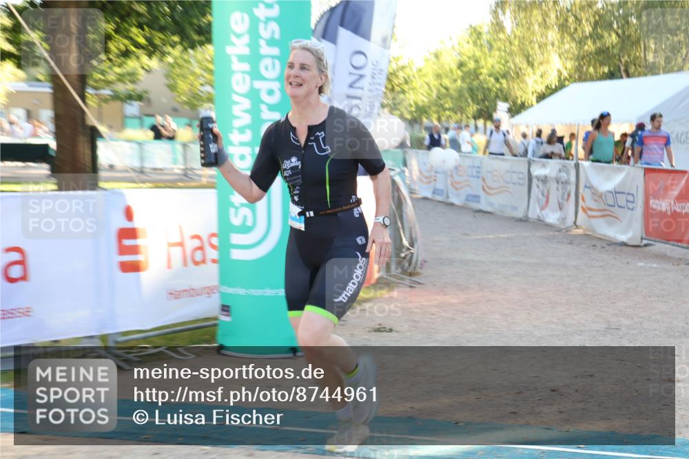 07.09.2025 - 19. Norderstedt Triathlon Luisa Fischer http://msf.ph/oto/8744961 07.09.2025 17:16:18 Ziel 1450 meine-sportfotos.de