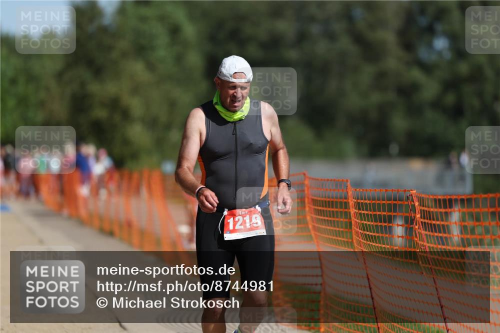 07.09.2025 - 19. Norderstedt Triathlon Michael Strokosch http://msf.ph/oto/8744981 07.09.2025 11:58:01 Laufen 276, 1211, 1219 meine-sportfotos.de