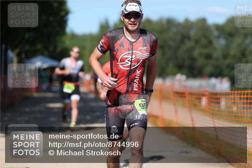 07.09.2025 - 19. Norderstedt Triathlon Michael Strokosch http://msf.ph/oto/8744996 07.09.2025 14:46:06 Laufen 392, 959, 976, 991, 1034 meine-sportfotos.de