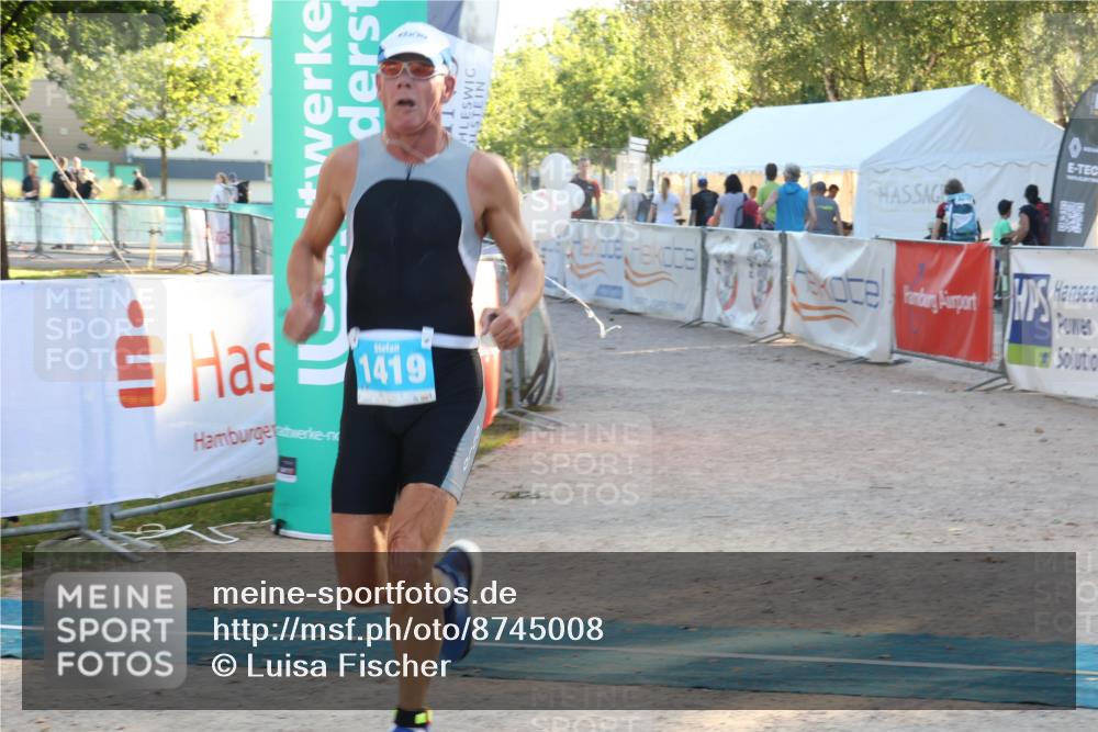 07.09.2025 - 19. Norderstedt Triathlon Luisa Fischer http://msf.ph/oto/8745008 07.09.2025 17:16:37 Ziel 1419 meine-sportfotos.de