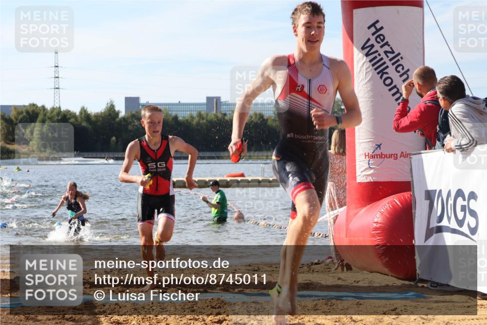 07.09.2025 - 19. Norderstedt Triathlon Luisa Fischer http://msf.ph/oto/8745011 07.09.2025 10:23:42 Schwimmen 57, 76, 107, 637, 643, 661, 678, 689 meine-sportfotos.de