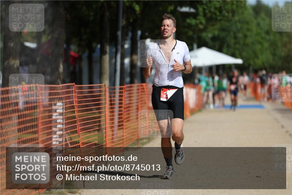 07.09.2025 - 19. Norderstedt Triathlon Michael Strokosch http://msf.ph/oto/8745013 07.09.2025 11:58:03 Laufen 276, 1219 meine-sportfotos.de
