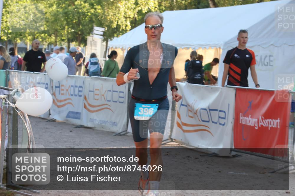 07.09.2025 - 19. Norderstedt Triathlon Luisa Fischer http://msf.ph/oto/8745026 07.09.2025 17:16:47 Ziel 396 meine-sportfotos.de