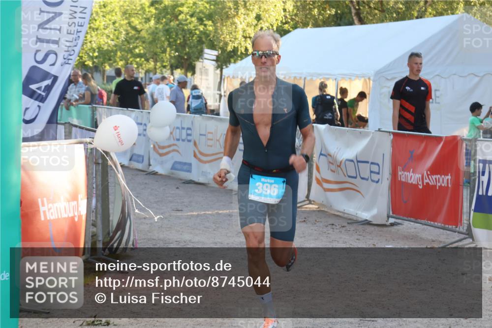 07.09.2025 - 19. Norderstedt Triathlon Luisa Fischer http://msf.ph/oto/8745044 07.09.2025 17:16:48 Ziel 396 meine-sportfotos.de