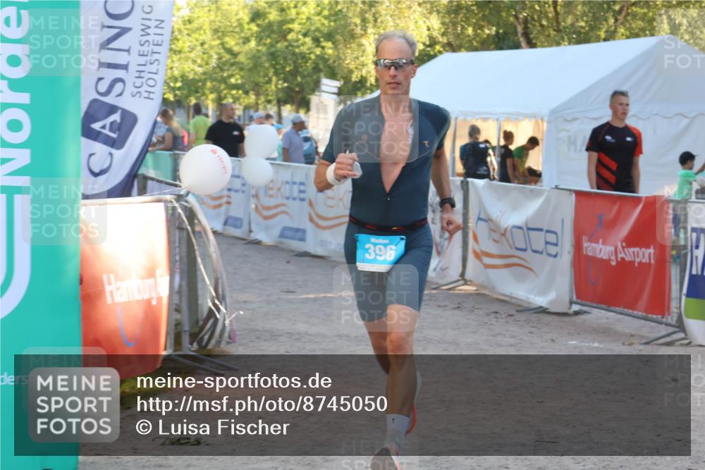 07.09.2025 - 19. Norderstedt Triathlon Luisa Fischer http://msf.ph/oto/8745050 07.09.2025 17:16:48 Ziel 396 meine-sportfotos.de
