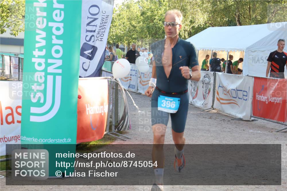 07.09.2025 - 19. Norderstedt Triathlon Luisa Fischer http://msf.ph/oto/8745054 07.09.2025 17:16:49 Ziel 396 meine-sportfotos.de