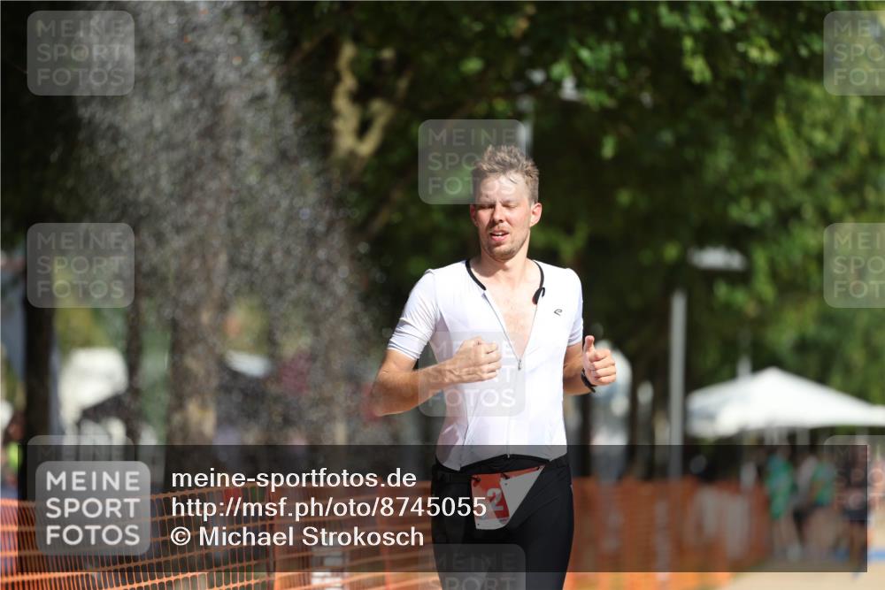 07.09.2025 - 19. Norderstedt Triathlon Michael Strokosch http://msf.ph/oto/8745055 07.09.2025 11:58:05 Laufen 276, 1219 meine-sportfotos.de
