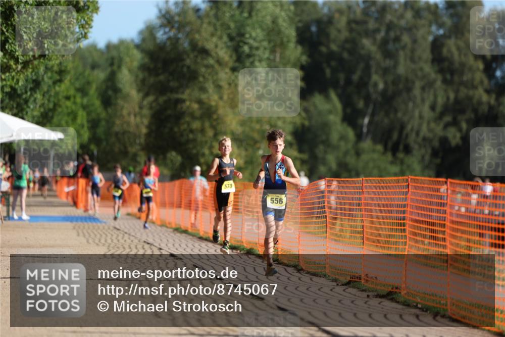07.09.2025 - 19. Norderstedt Triathlon Michael Strokosch http://msf.ph/oto/8745067 07.09.2025 09:43:16 Laufen 556, 570 meine-sportfotos.de