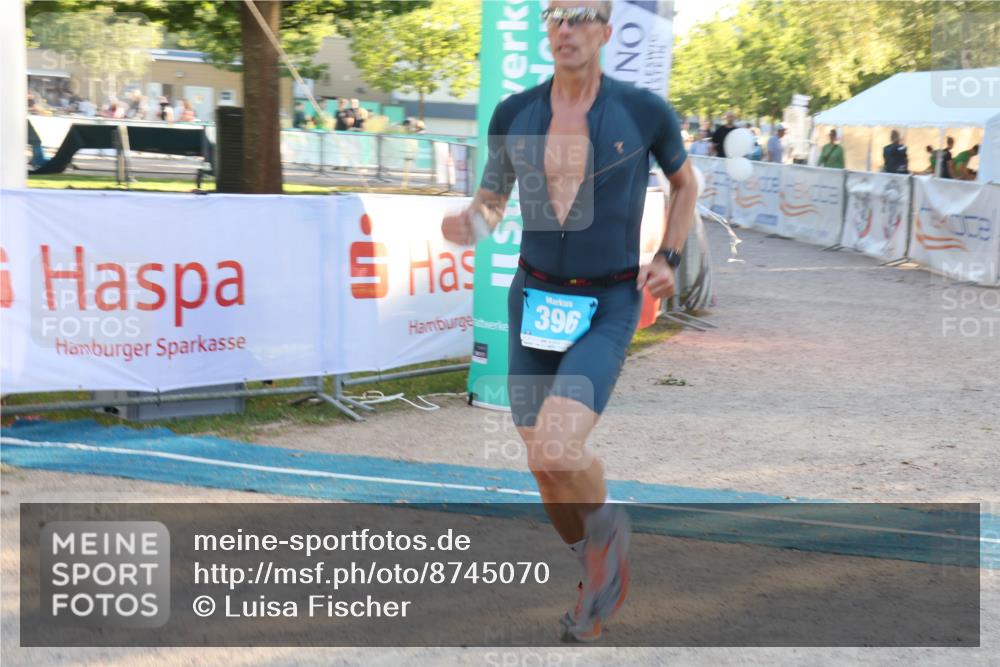 07.09.2025 - 19. Norderstedt Triathlon Luisa Fischer http://msf.ph/oto/8745070 07.09.2025 17:16:50 Ziel 396 meine-sportfotos.de
