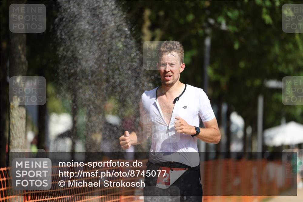 07.09.2025 - 19. Norderstedt Triathlon Michael Strokosch http://msf.ph/oto/8745077 07.09.2025 11:58:05 Laufen 276, 1219 meine-sportfotos.de
