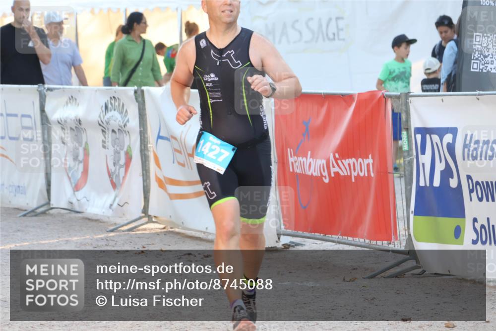 07.09.2025 - 19. Norderstedt Triathlon Luisa Fischer http://msf.ph/oto/8745088 07.09.2025 17:16:56 Ziel 396, 1427 meine-sportfotos.de