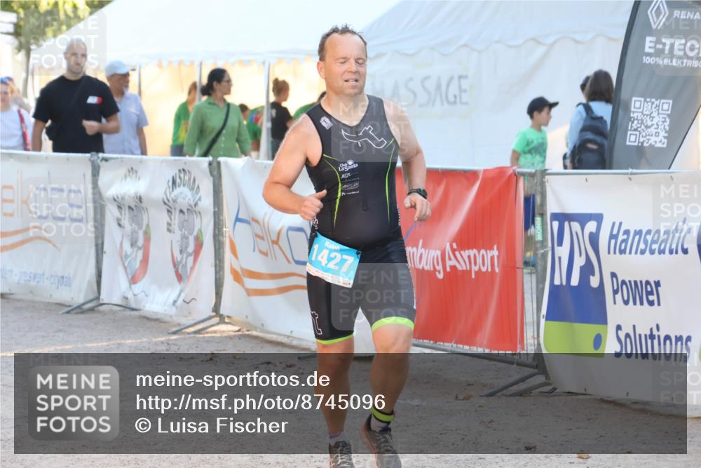 07.09.2025 - 19. Norderstedt Triathlon Luisa Fischer http://msf.ph/oto/8745096 07.09.2025 17:16:56 Ziel 396, 1427 meine-sportfotos.de