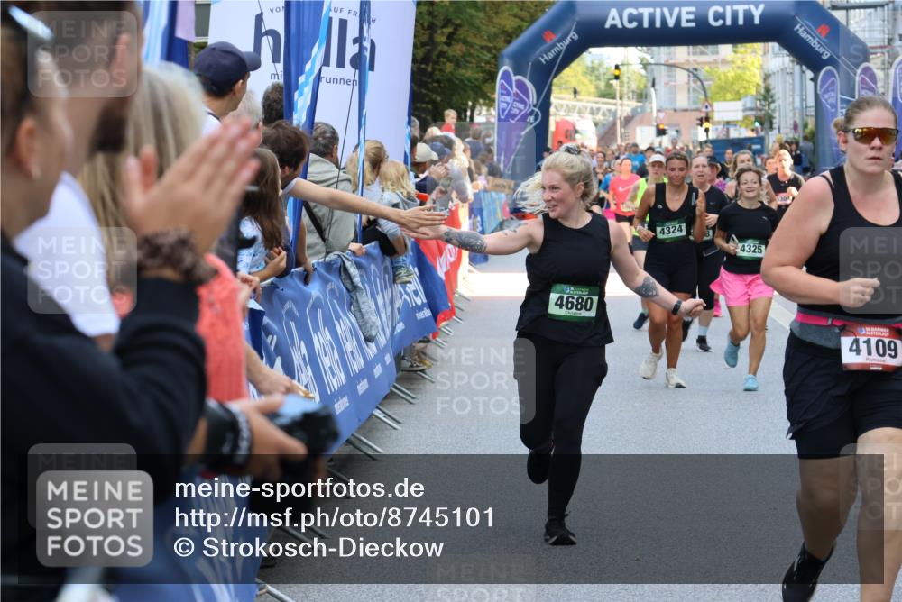 07.09.2025 - BARMER Alsterlauf Strokosch-Dieckow http://msf.ph/oto/8745101 07.09.2025 10:17:28 Ziel 2286, 2466, 2821, 2901, 3194, 3435, 3723, 3731, 3862, 3881, 4019, 4025, 4130, 4200, 4270, 5033, 5168, 5305, 5464, 5465, 5946 meine-sportfotos.de