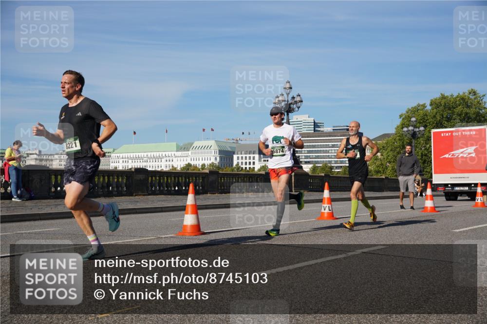 07.09.2025 - BARMER Alsterlauf Yannick Fuchs http://msf.ph/oto/8745103 07.09.2025 09:30:28 Laufen 8221, 5874 meine-sportfotos.de