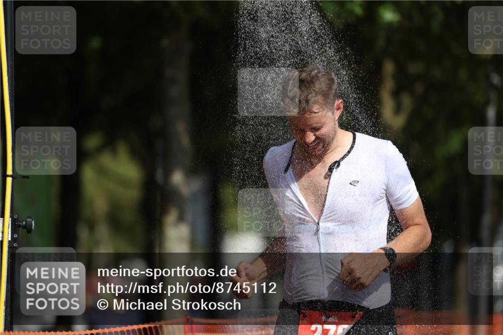 07.09.2025 - 19. Norderstedt Triathlon Michael Strokosch http://msf.ph/oto/8745112 07.09.2025 11:58:06 Laufen 276, 1219 meine-sportfotos.de