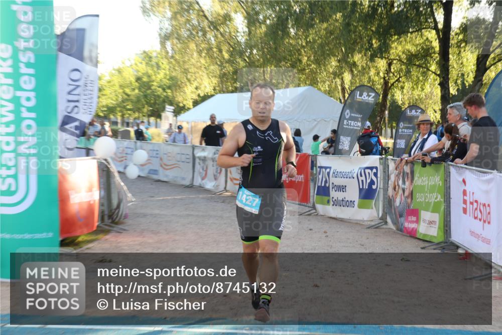 07.09.2025 - 19. Norderstedt Triathlon Luisa Fischer http://msf.ph/oto/8745132 07.09.2025 17:16:58 Ziel 1427 meine-sportfotos.de