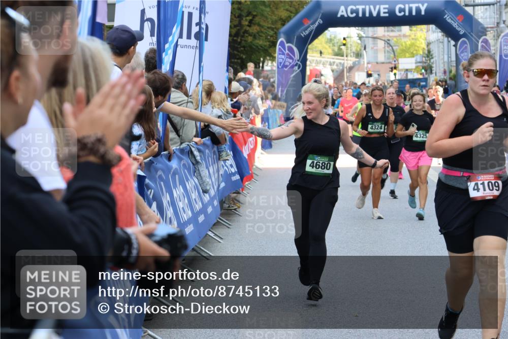 07.09.2025 - BARMER Alsterlauf Strokosch-Dieckow http://msf.ph/oto/8745133 07.09.2025 10:17:28 Ziel 2286, 2466, 2821, 2901, 3194, 3435, 3723, 3731, 3862, 3881, 4019, 4025, 4130, 4200, 4270, 5033, 5168, 5305, 5464, 5465, 5946 meine-sportfotos.de