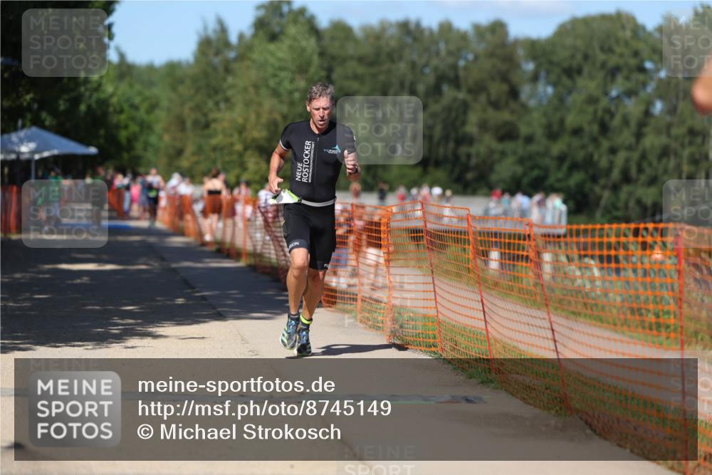 07.09.2025 - 19. Norderstedt Triathlon Michael Strokosch http://msf.ph/oto/8745149 07.09.2025 14:46:13 Laufen 392, 989 meine-sportfotos.de