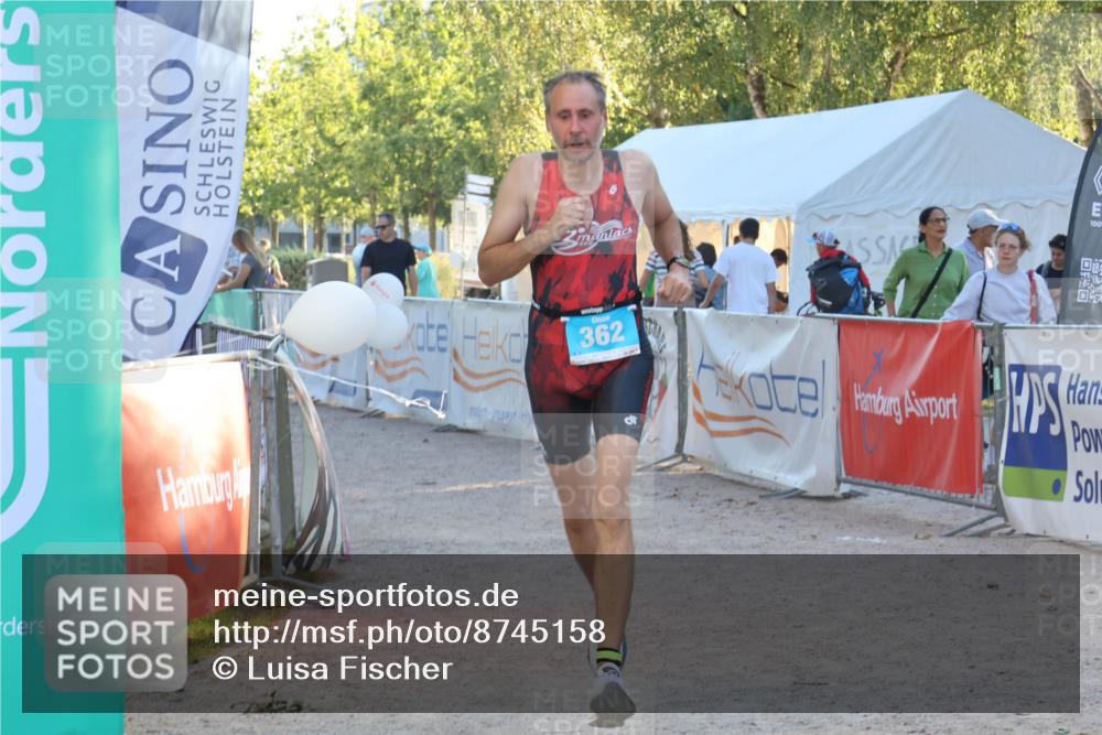 07.09.2025 - 19. Norderstedt Triathlon Luisa Fischer http://msf.ph/oto/8745158 07.09.2025 17:17:06 Ziel 362 meine-sportfotos.de