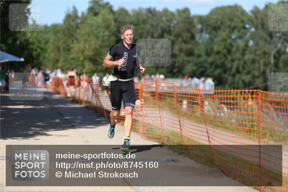 07.09.2025 - 19. Norderstedt Triathlon Michael Strokosch http://msf.ph/oto/8745160 07.09.2025 14:46:14 Laufen 392, 989 meine-sportfotos.de