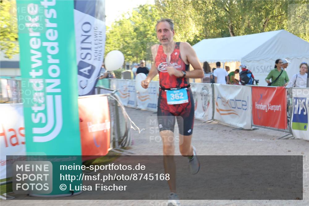 07.09.2025 - 19. Norderstedt Triathlon Luisa Fischer http://msf.ph/oto/8745168 07.09.2025 17:17:07 Ziel 362 meine-sportfotos.de